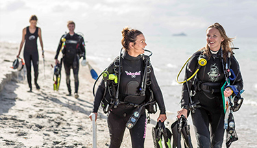 Marine Studies students in diving gear Marine Studies students in diving gear
